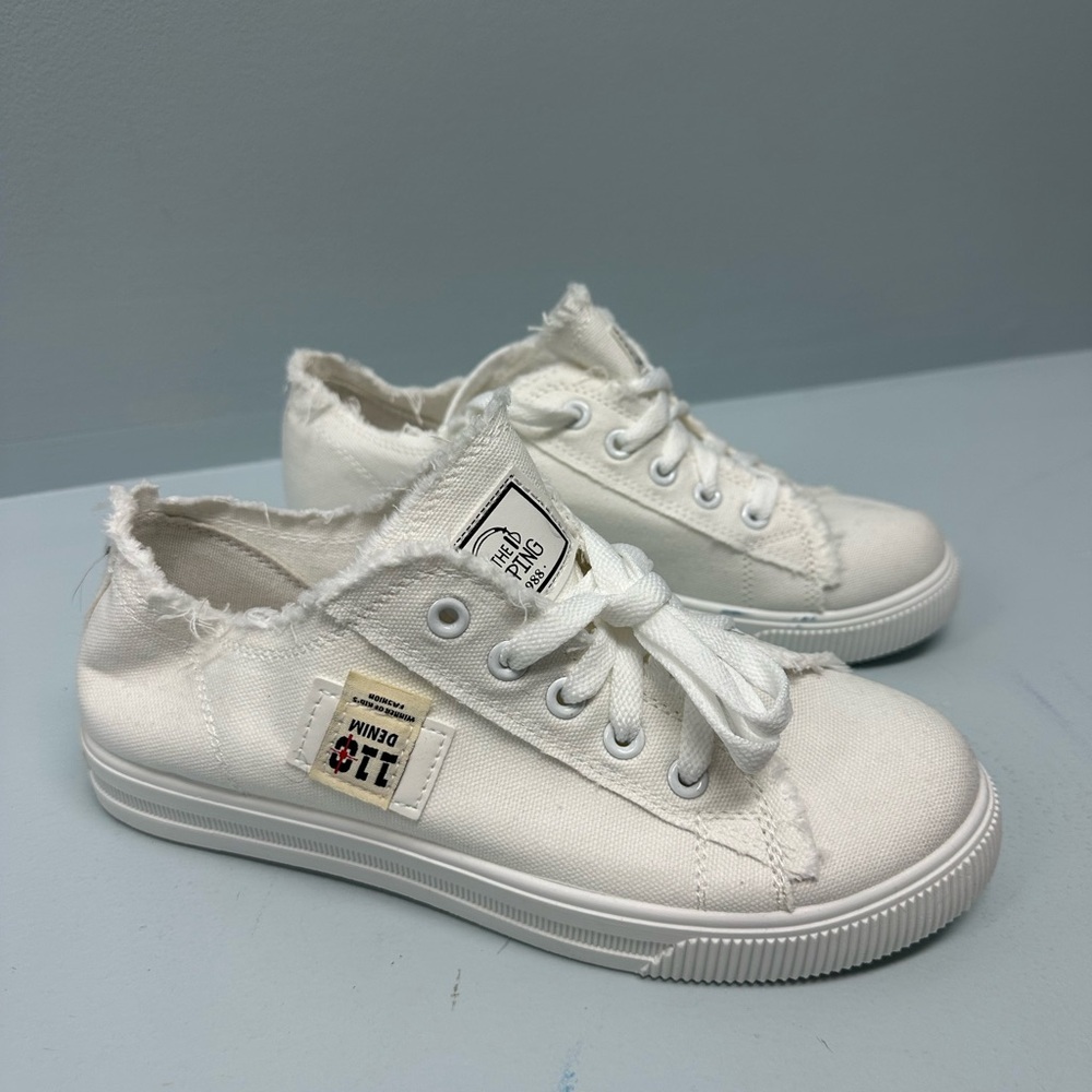 Women’s White Canvas Sneakers